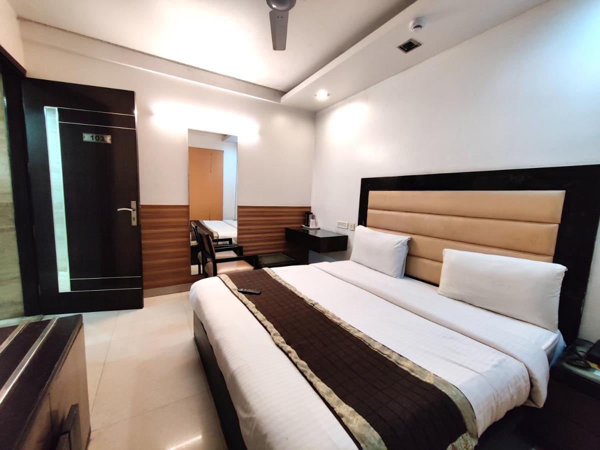 Hotel Delhi Pride, Karol Bagh Exterior photo