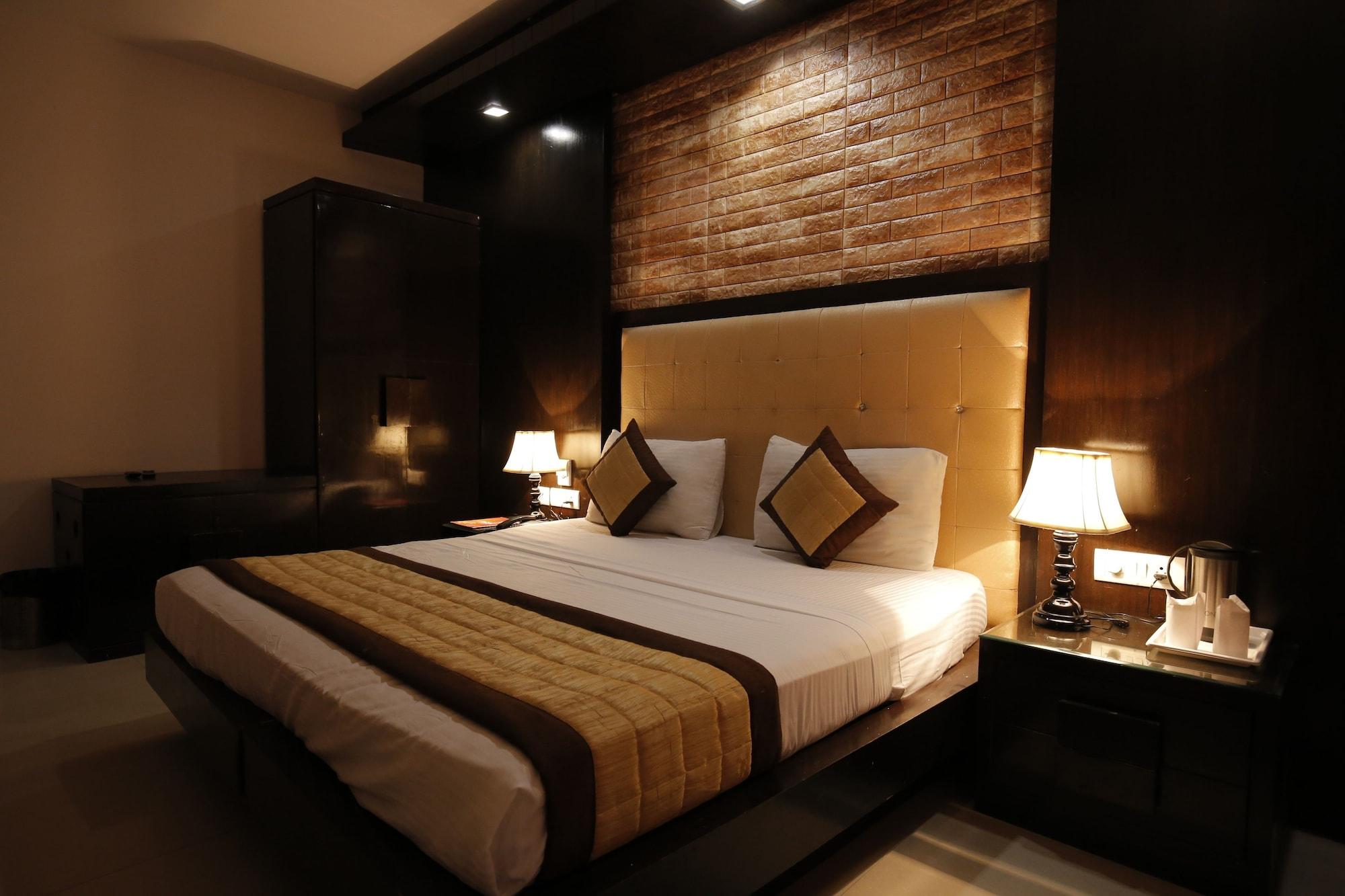 Hotel Delhi Pride, Karol Bagh Exterior photo