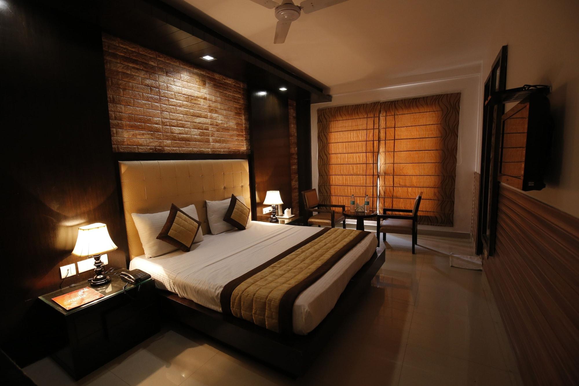 Hotel Delhi Pride, Karol Bagh Exterior photo