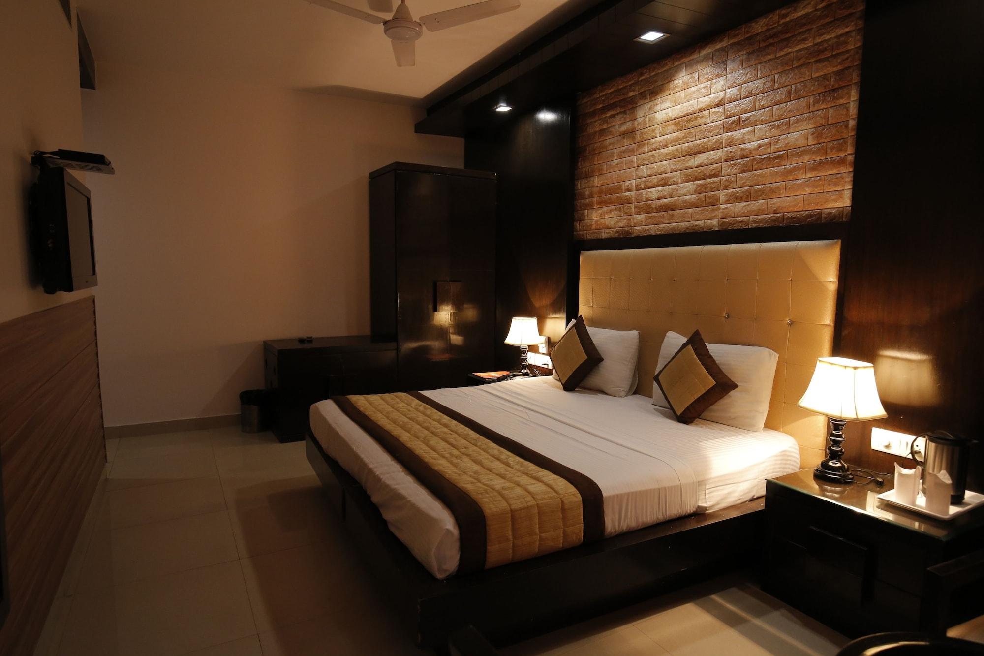 Hotel Delhi Pride, Karol Bagh Exterior photo