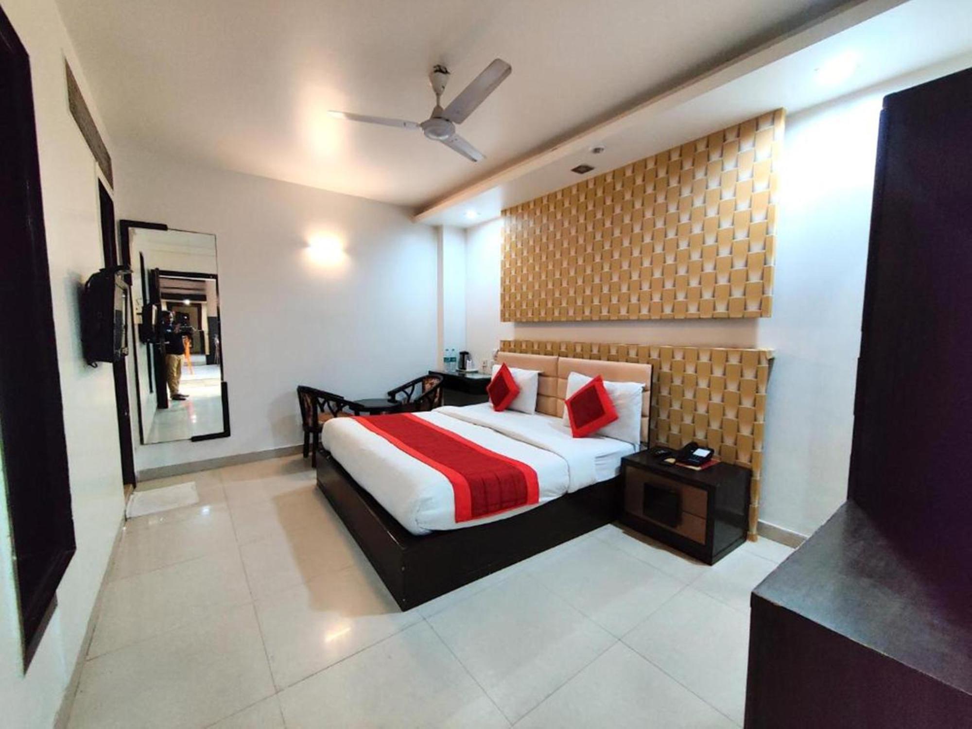 Hotel Delhi Pride, Karol Bagh Exterior photo