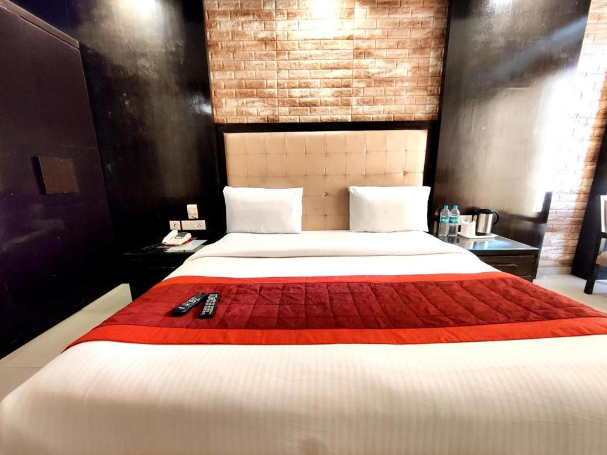 Hotel Delhi Pride, Karol Bagh Exterior photo