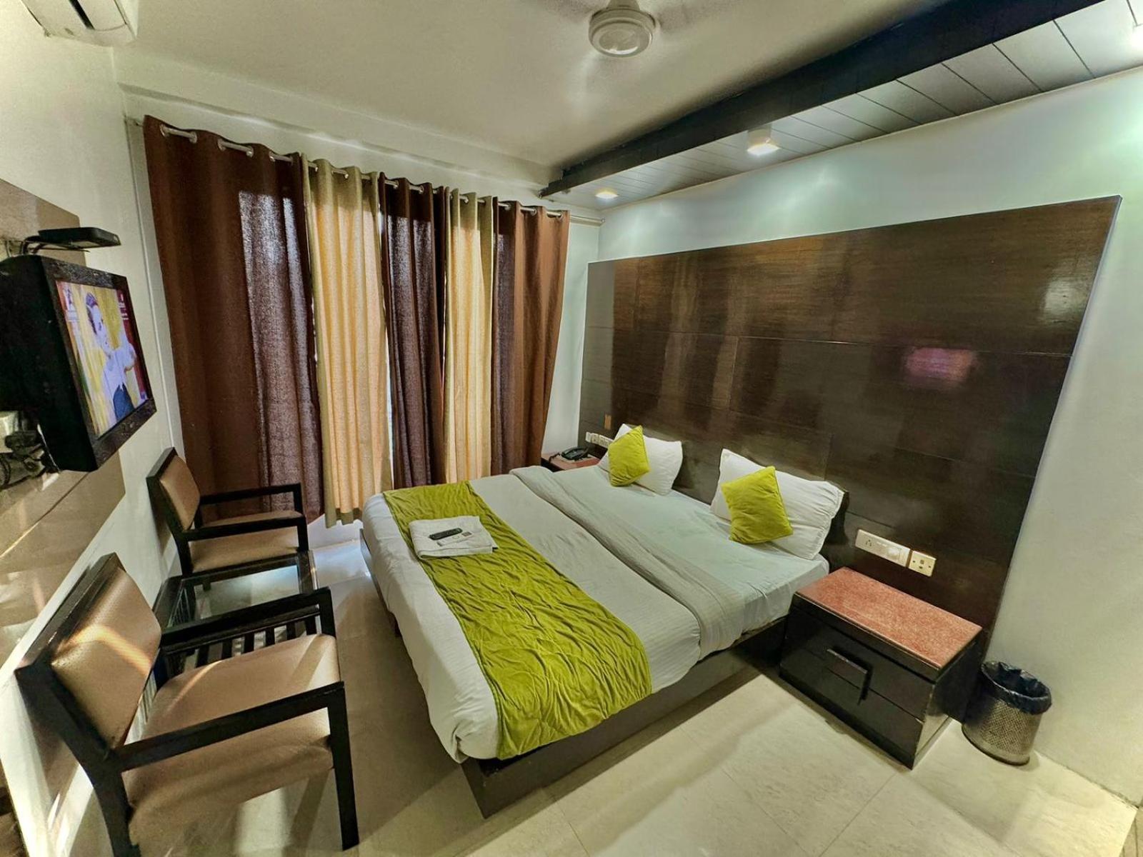 Hotel Delhi Pride, Karol Bagh Exterior photo